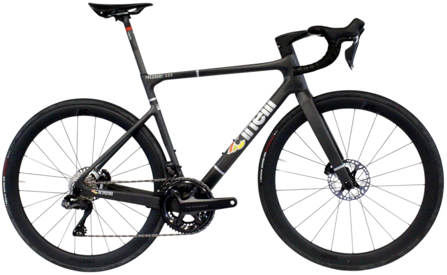 Cinelli Pressure ADR Black LTD 2025 – Road Carbon Performance